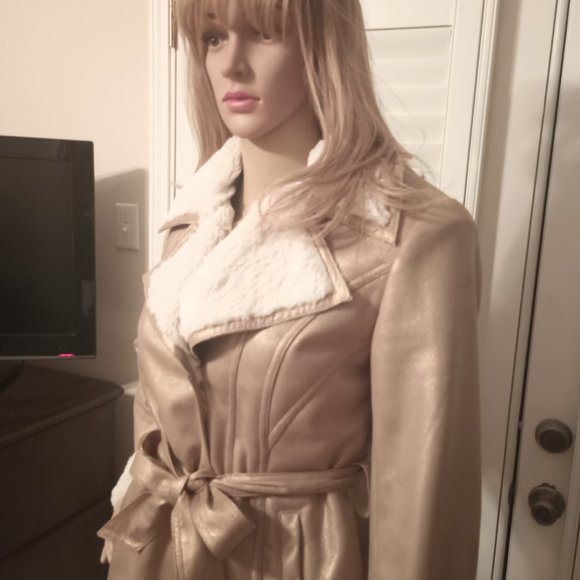 Straut your stuff in Via Spiga Jacket size Large Shimmering Gold color Belted - Picture 2 of 8